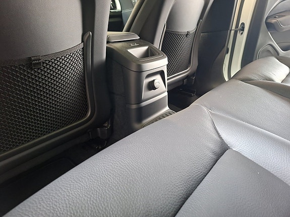 Volvo XC60 12 of 23