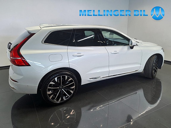 Volvo XC60 3 of 23