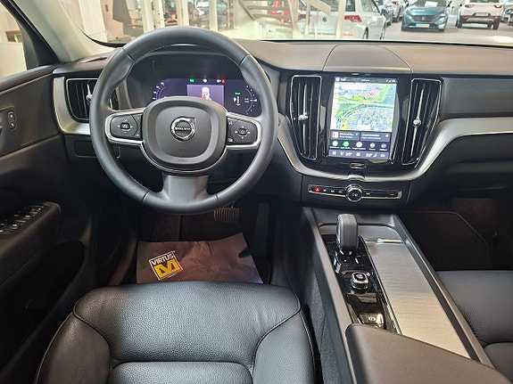 Volvo XC60 13 of 23