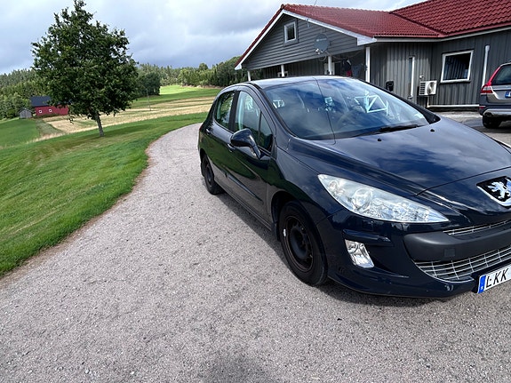 Peugeot 308 7 of 15