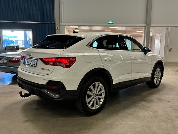 Audi Q3 4 of 29