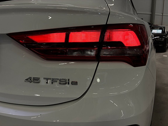 Audi Q3 12 of 29