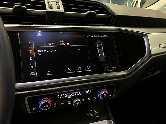 Audi Q3 26 of 29