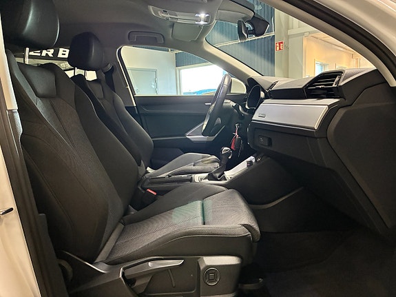 Audi Q3 16 of 29