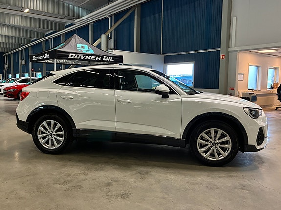 Audi Q3 3 of 29