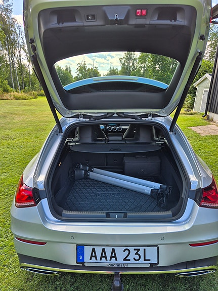 Mercedes-Benz CLA250 e 7 of 8