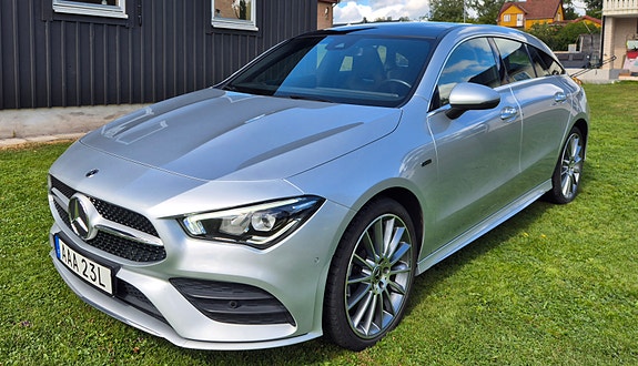 Mercedes-Benz CLA250 e 3 of 8