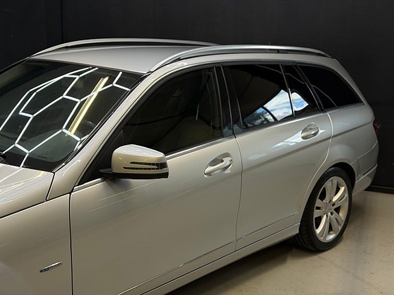 Mercedes-Benz C220 14 of 24