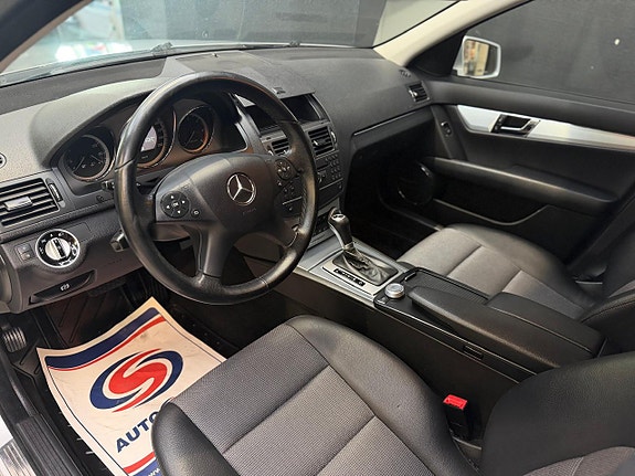 Mercedes-Benz C220 7 of 24