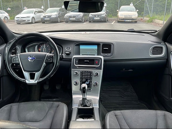 Volvo V60 3 of 10