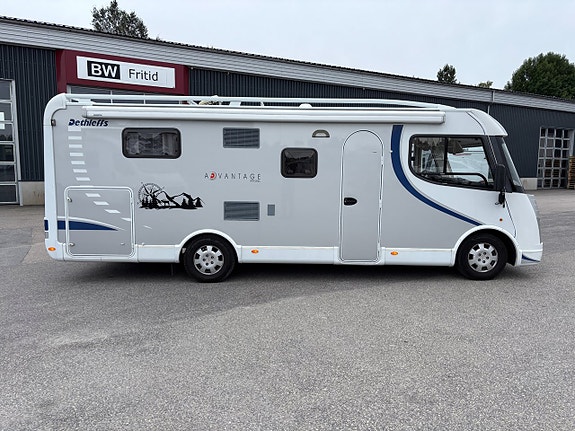 Dethleffs Advantage I 6951 Queenbed - Taksäng - Takfläkt - Rymlig - Ny Kamrem 2 of 17