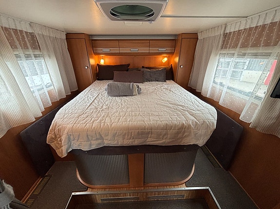 Dethleffs Advantage I 6951 Queenbed - Taksäng - Takfläkt - Rymlig - Ny Kamrem 15 of 17