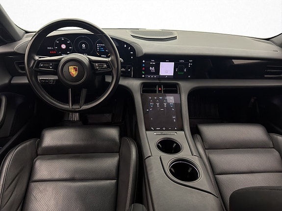 Porsche Taycan 14 of 30