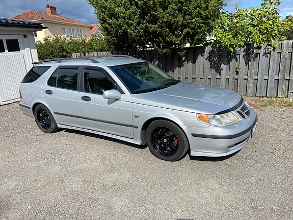 Saab 9-5 2 of 6