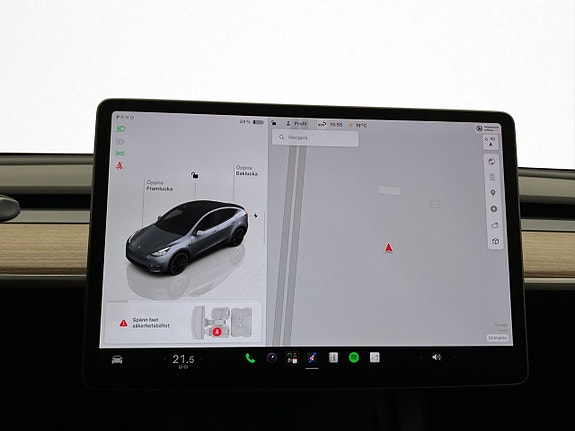 Tesla Model Y 20 of 30