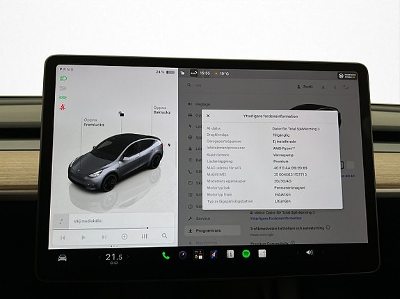 Tesla Model Y 26 of 30