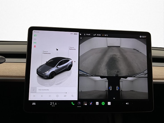 Tesla Model Y 19 of 30