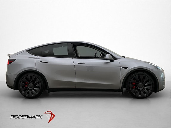 Tesla Model Y 9 of 30