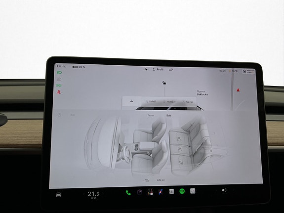 Tesla Model Y 23 of 30