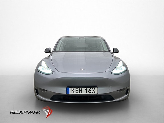 Tesla Model Y 2 of 30