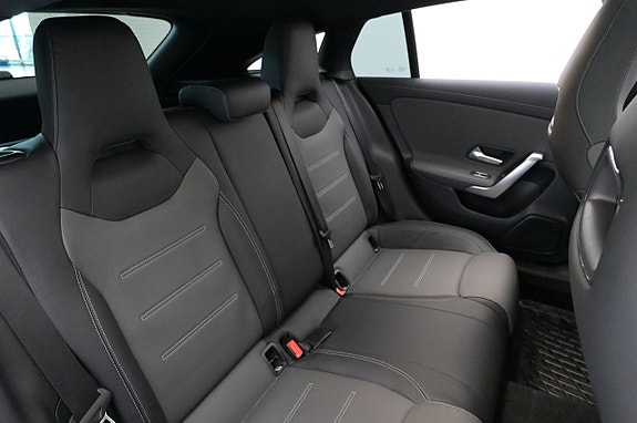 Mercedes-Benz CLA250 e 24 of 27