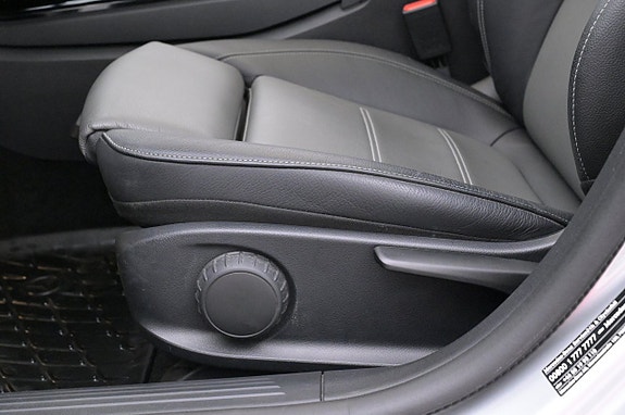 Mercedes-Benz CLA250 e 12 of 27