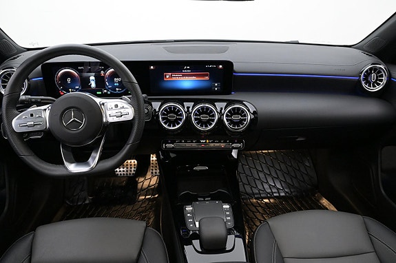 Mercedes-Benz CLA250 e 6 of 27