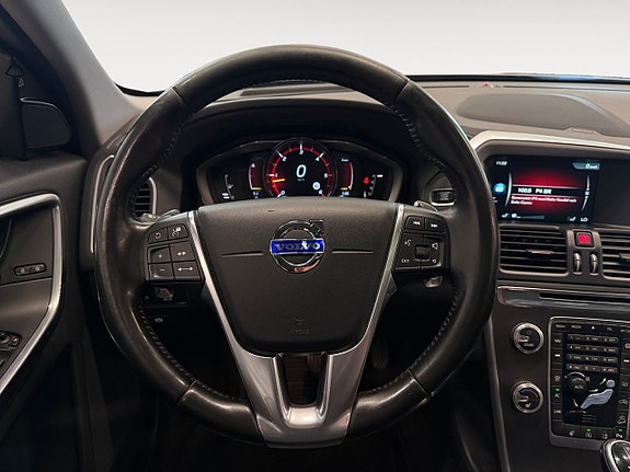 Volvo XC60 13 of 26