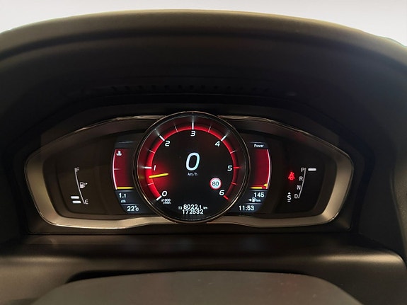 Volvo XC60 12 of 26