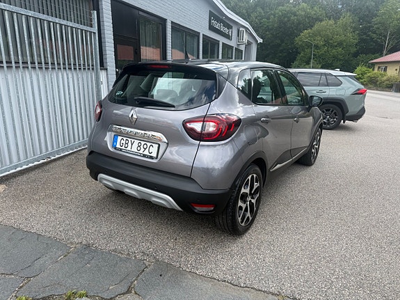 Renault Captur 3 of 25