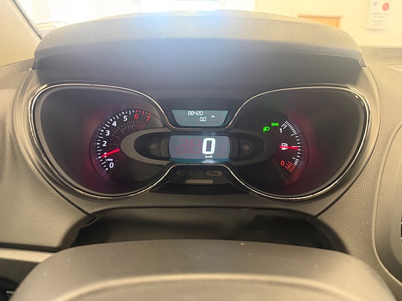 Renault Captur 21 of 25