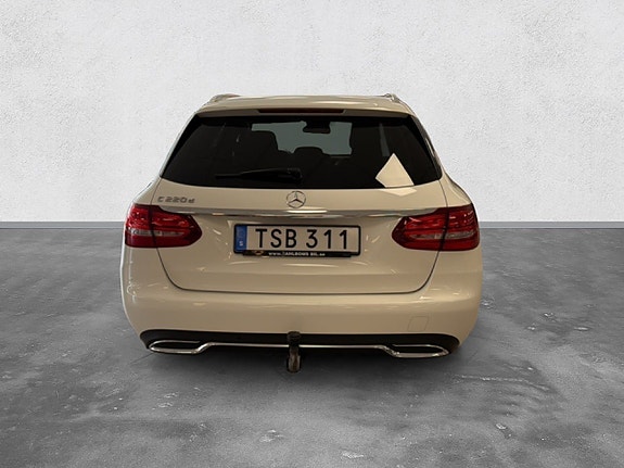 Mercedes-Benz C220 d 4 of 26