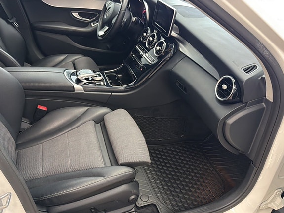 Mercedes-Benz C220 d 12 of 26