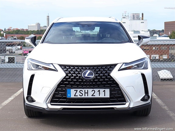 Lexus UX250h 24 of 24