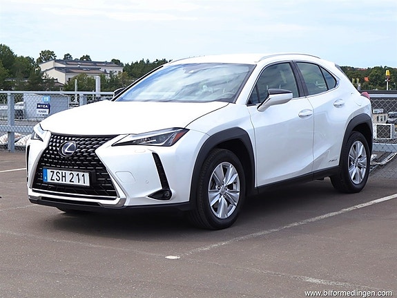 Lexus UX250h