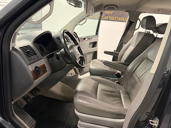Volkswagen Multivan 10 of 14