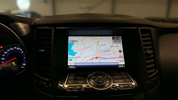 Infiniti FX30D 26 of 30