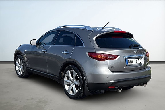 Infiniti FX30D 3 of 30