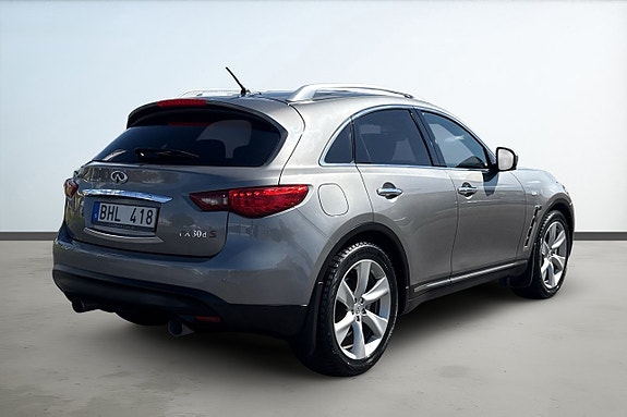 Infiniti FX30D 5 of 30