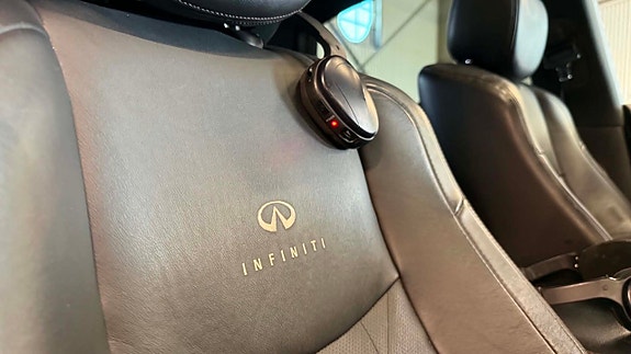 Infiniti FX30D 15 of 30