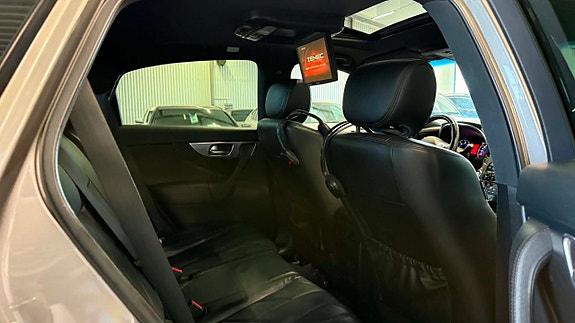 Infiniti FX30D 25 of 30