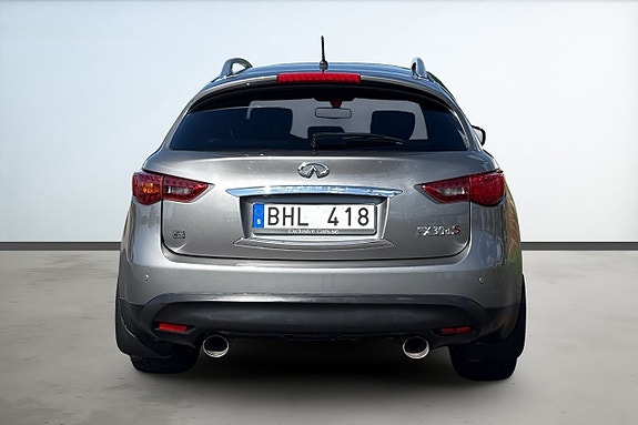 Infiniti FX30D 4 of 30
