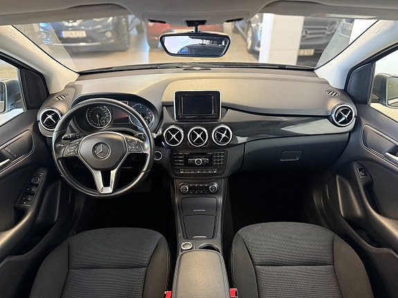 Mercedes-Benz B180 8 of 11