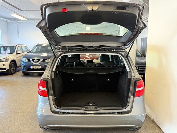 Mercedes-Benz B180 7 of 11
