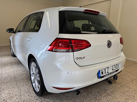 Volkswagen Golf VII 3 of 10