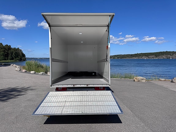 Mercedes-Benz Sprinter 317 12 of 16