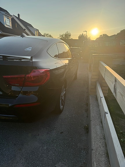 BMW 318d 6 of 12