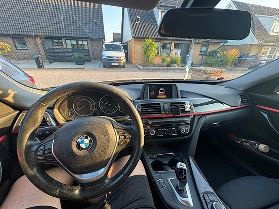 BMW 318d 9 of 12
