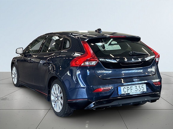 Volvo V40 6 of 28