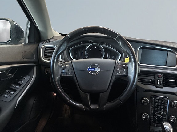 Volvo V40 10 of 28